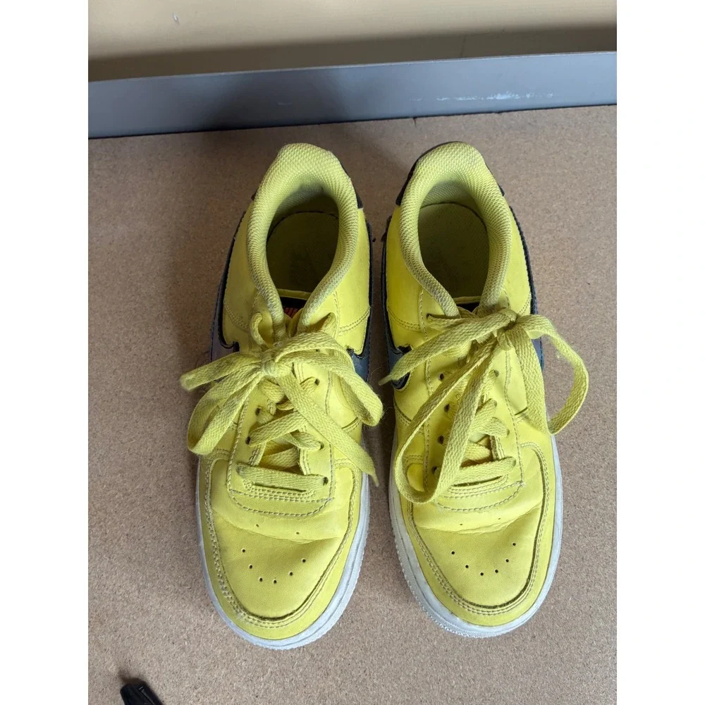 Nike Air Force 1 Low Yellow Iridescent Holographic Swoosh AR7446-700 Kids 3.5Y